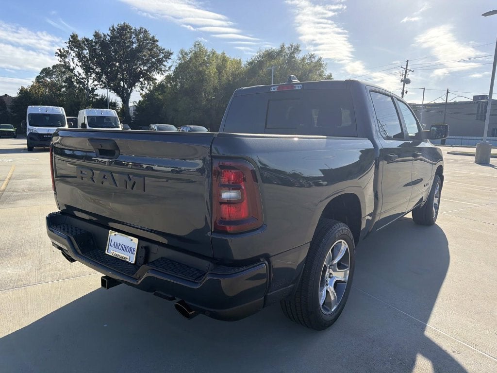 2027 RAM 1500 Express