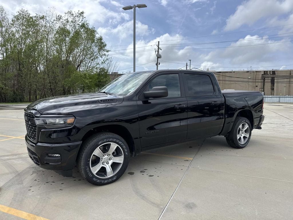 2026 RAM Ram 1500 RAM 1500 EXPRESS CREW CAB 4X2 5'7' BOX
