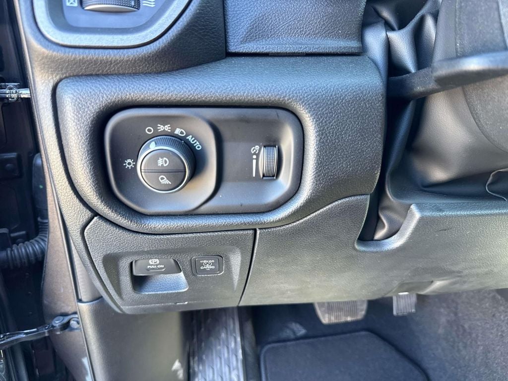 2026 RAM Ram 1500 RAM 1500 EXPRESS CREW CAB 4X2 5'7' BOX