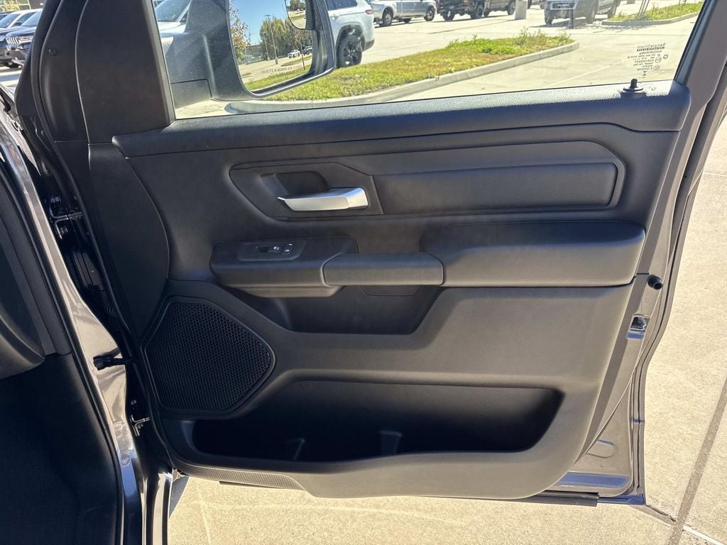 2026 RAM Ram 1500 RAM 1500 EXPRESS CREW CAB 4X2 5'7' BOX