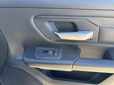 2026 RAM Ram 1500 RAM 1500 EXPRESS CREW CAB 4X2 5'7' BOX