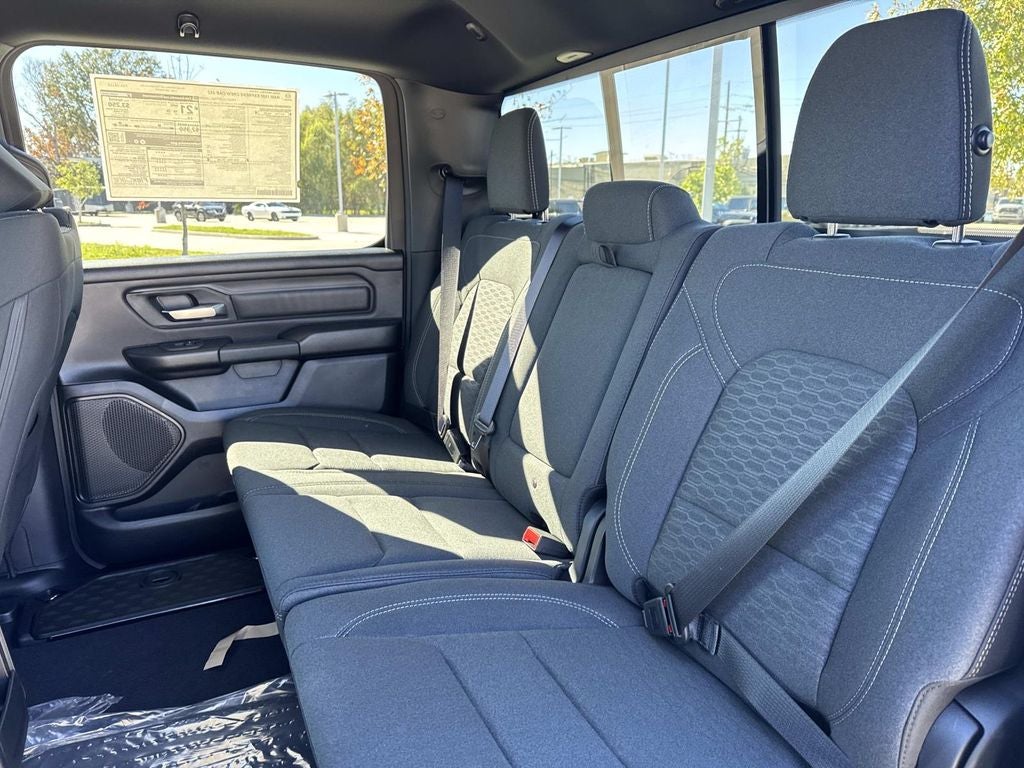 2026 RAM Ram 1500 RAM 1500 EXPRESS CREW CAB 4X2 5'7' BOX