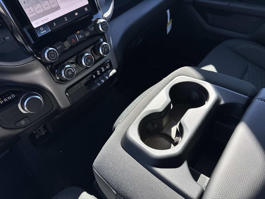 2026 RAM Ram 1500 RAM 1500 EXPRESS CREW CAB 4X2 5'7' BOX