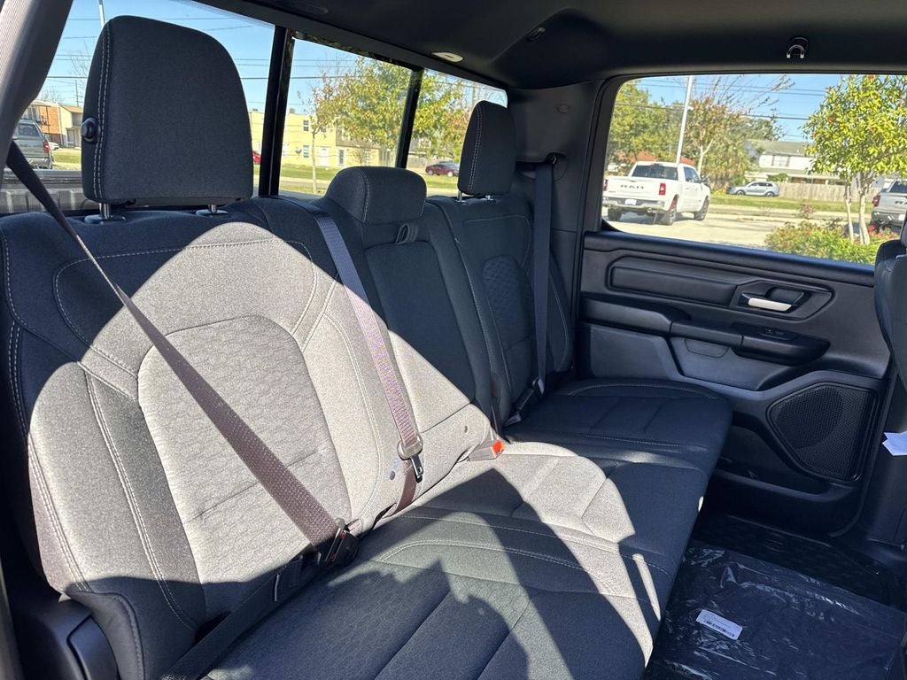 2026 RAM Ram 1500 RAM 1500 EXPRESS CREW CAB 4X2 5'7' BOX