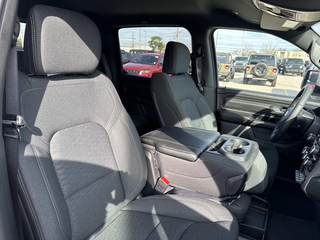 2026 RAM Ram 1500 RAM 1500 EXPRESS CREW CAB 4X2 5'7' BOX