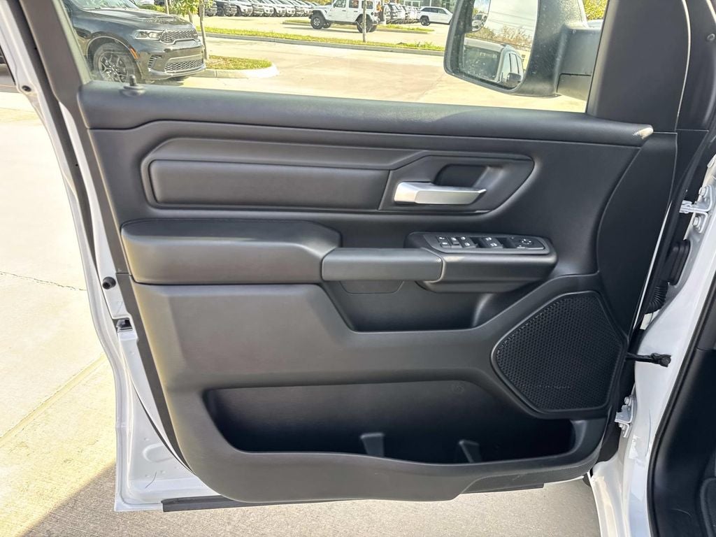 2026 RAM Ram 1500 RAM 1500 EXPRESS CREW CAB 4X2 5'7' BOX