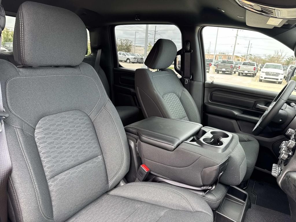 2026 RAM Ram 1500 RAM 1500 EXPRESS CREW CAB 4X2 5'7' BOX