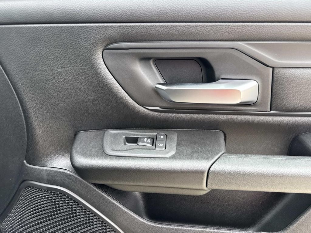 2026 RAM Ram 1500 RAM 1500 EXPRESS CREW CAB 4X2 5'7' BOX