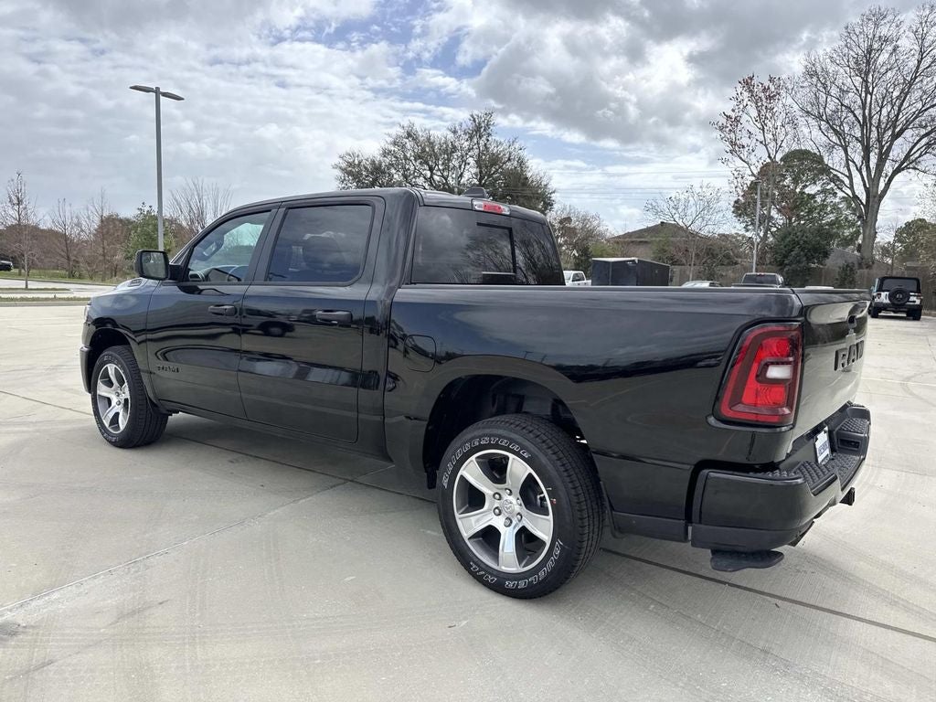 2026 RAM Ram 1500 RAM 1500 EXPRESS CREW CAB 4X2 5'7' BOX