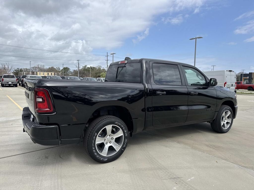2026 RAM Ram 1500 RAM 1500 EXPRESS CREW CAB 4X2 5'7' BOX
