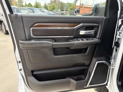 2022 RAM Ram 2500 Laramie Mega Cab 4x4 6'4' Box