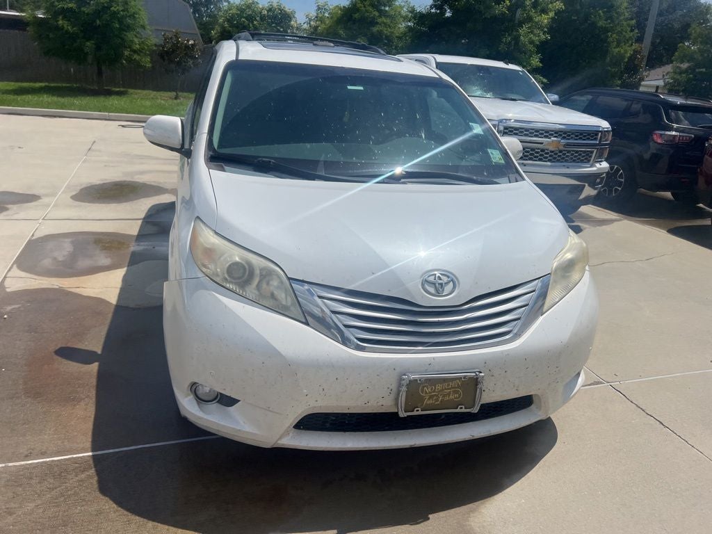 2013 Toyota Sienna Limited V6 7 Passenger