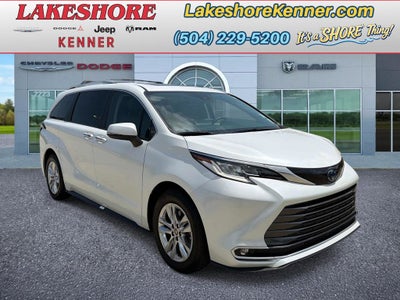 2023 Toyota Sienna Limited 7 Passenger