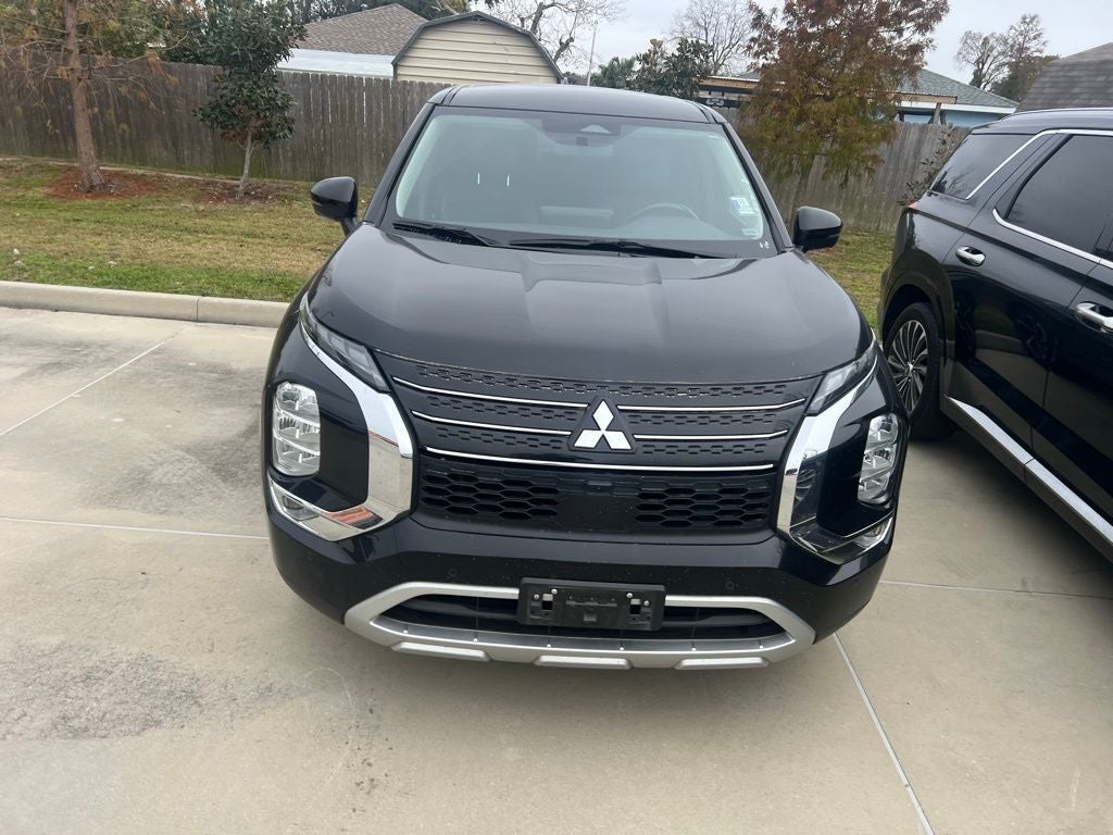 2024 Mitsubishi Outlander SE