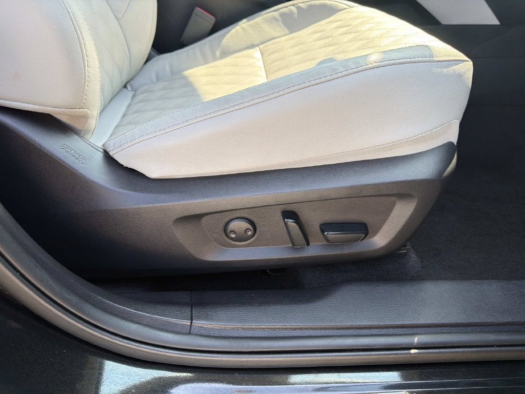 2024 Mitsubishi Outlander PHEV SEL