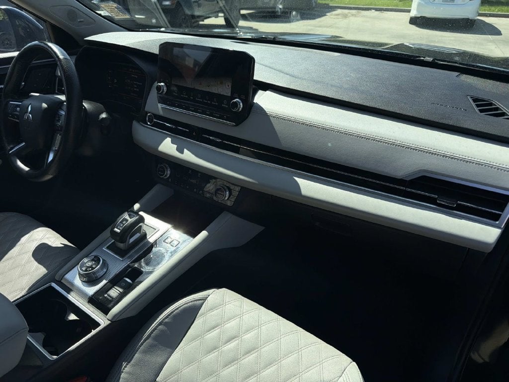 2024 Mitsubishi Outlander PHEV SEL