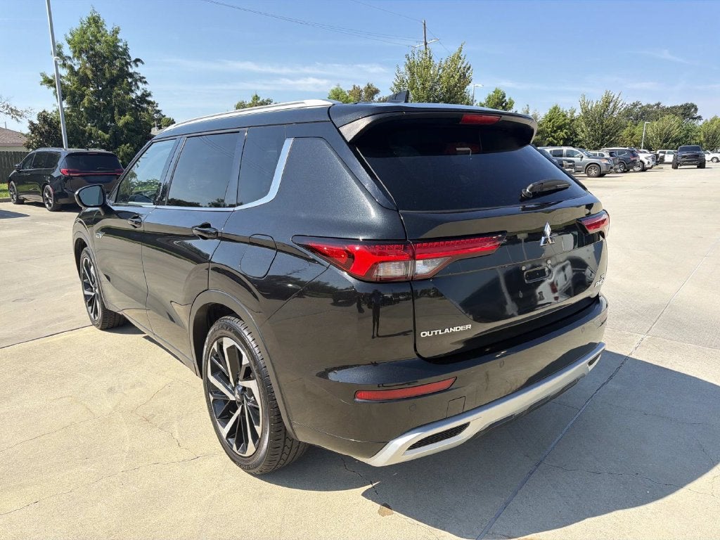2024 Mitsubishi Outlander PHEV SEL
