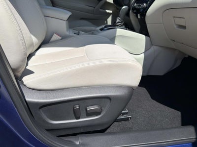 2022 Nissan Rogue Sport SL FWD Xtronic CVT