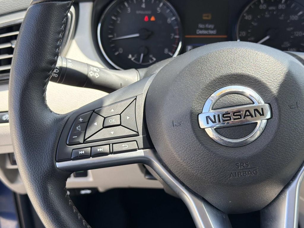 2022 Nissan Rogue Sport SL FWD Xtronic CVT