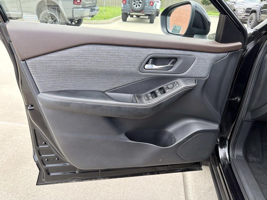 2023 Nissan Rogue SV FWD