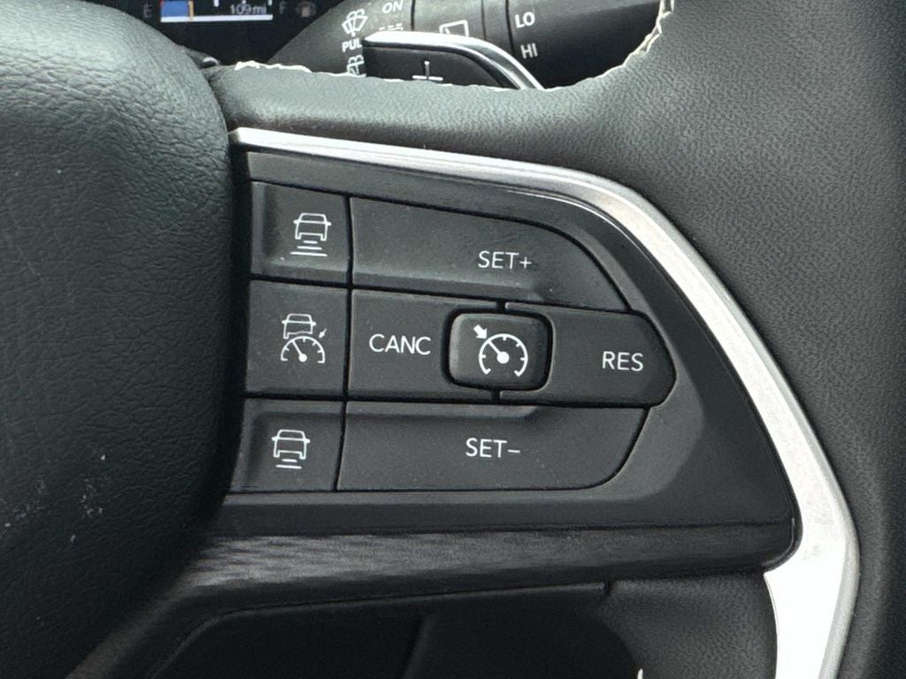 2025 Jeep Grand Cherokee Laredo X