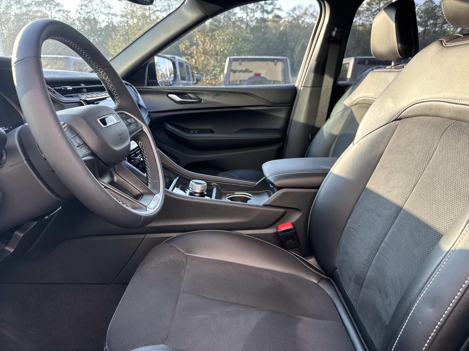 2024 Jeep Grand Cherokee L Altitude 4x2