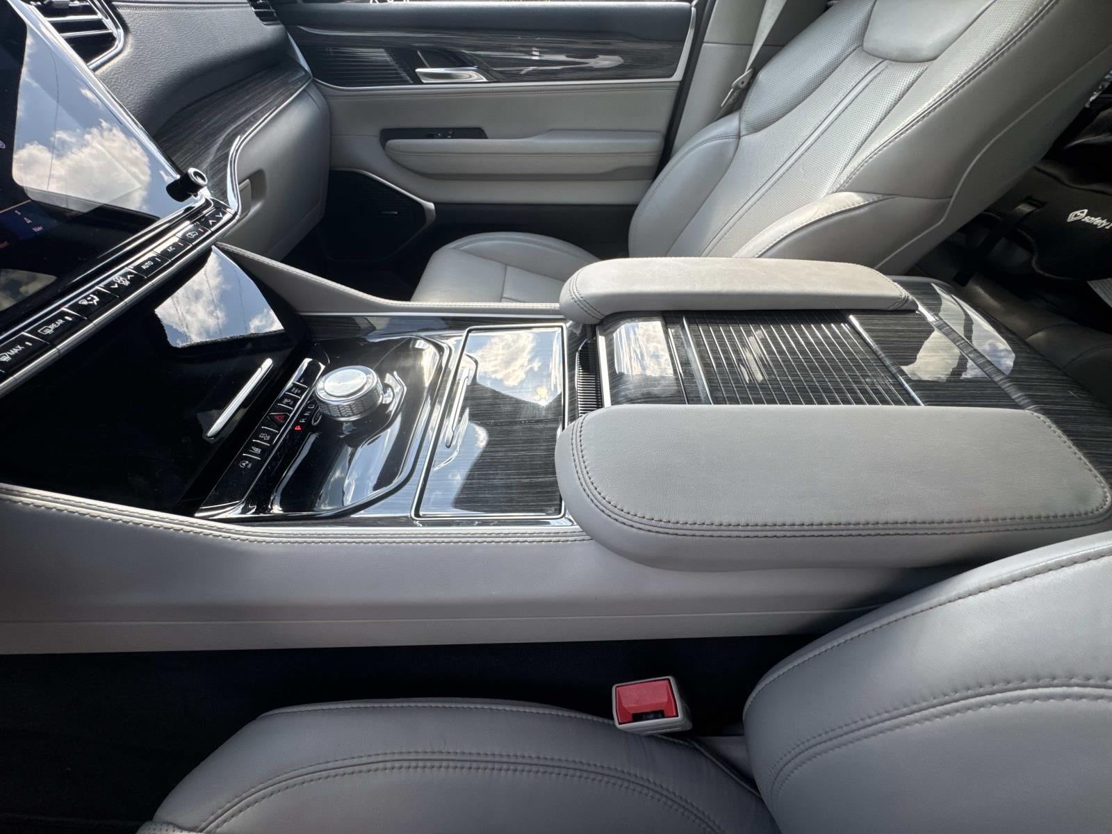 2022 Jeep Wagoneer Series III 4x2
