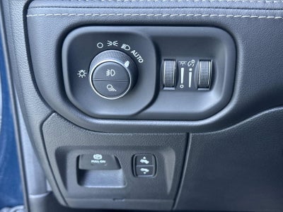 2022 RAM 1500 Limited Crew Cab 4x2 5'7' Box