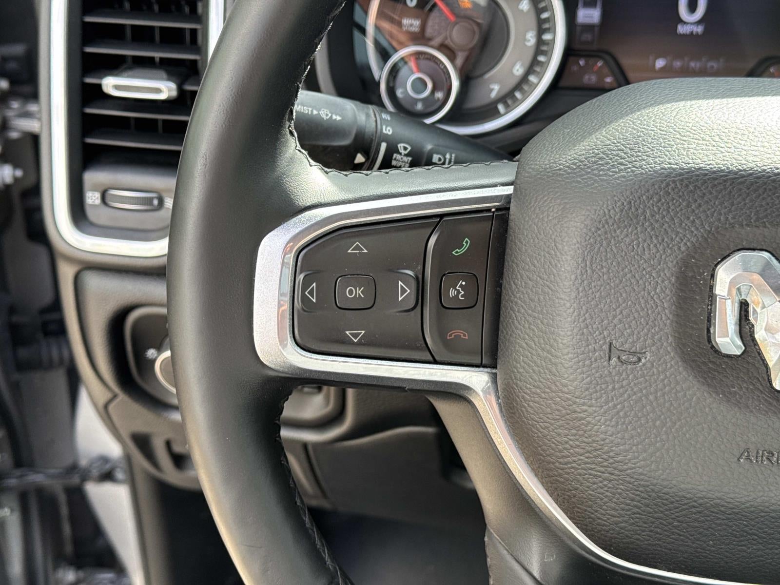 2019 RAM 1500 Laramie Crew Cab 4x2 5'7' Box