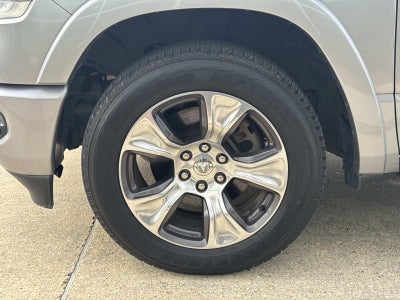 2019 RAM 1500 Laramie Crew Cab 4x2 5'7' Box