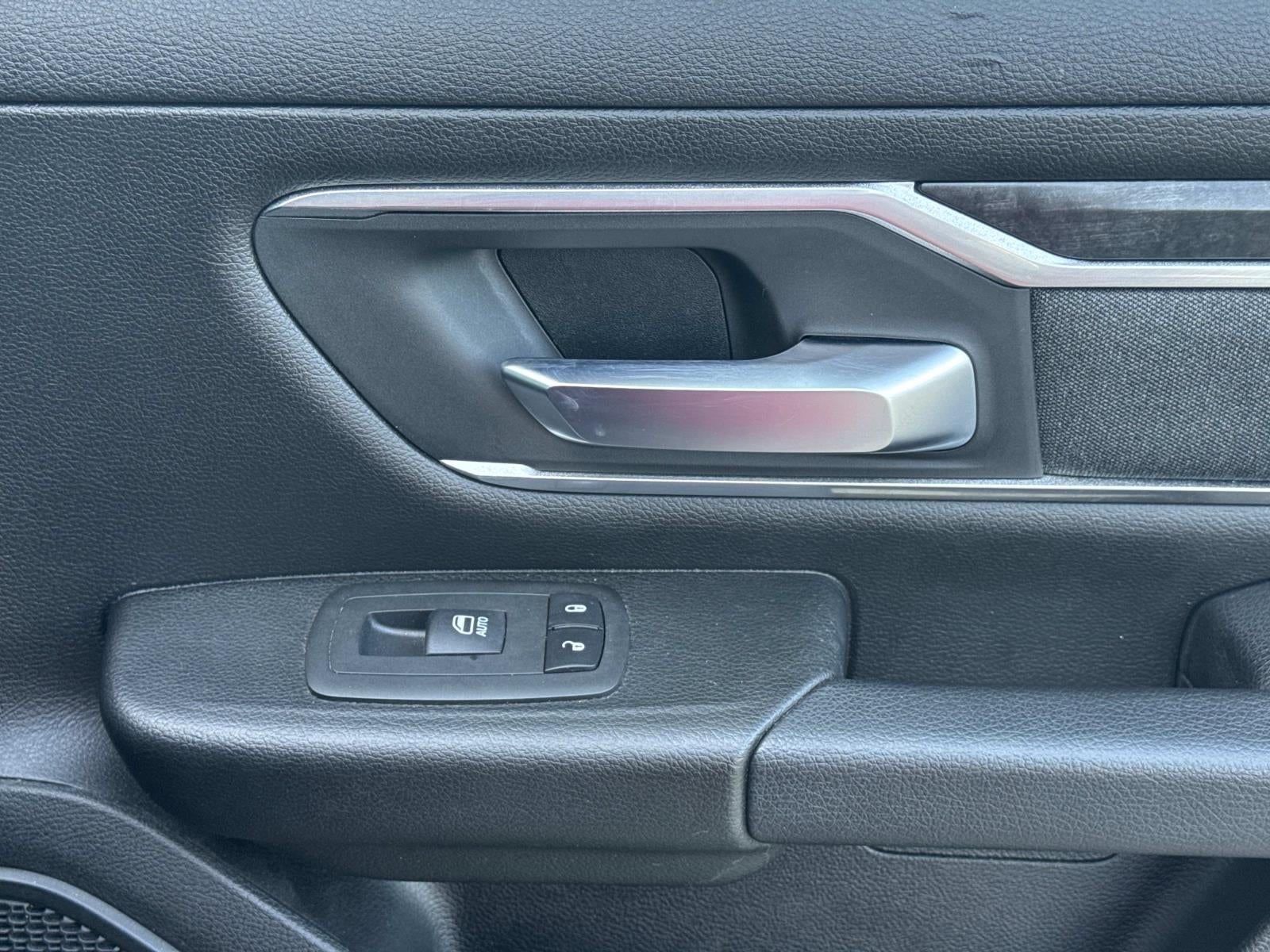 2019 RAM 1500 Big Horn/Lone Star Crew Cab 4x4 5'7' Box