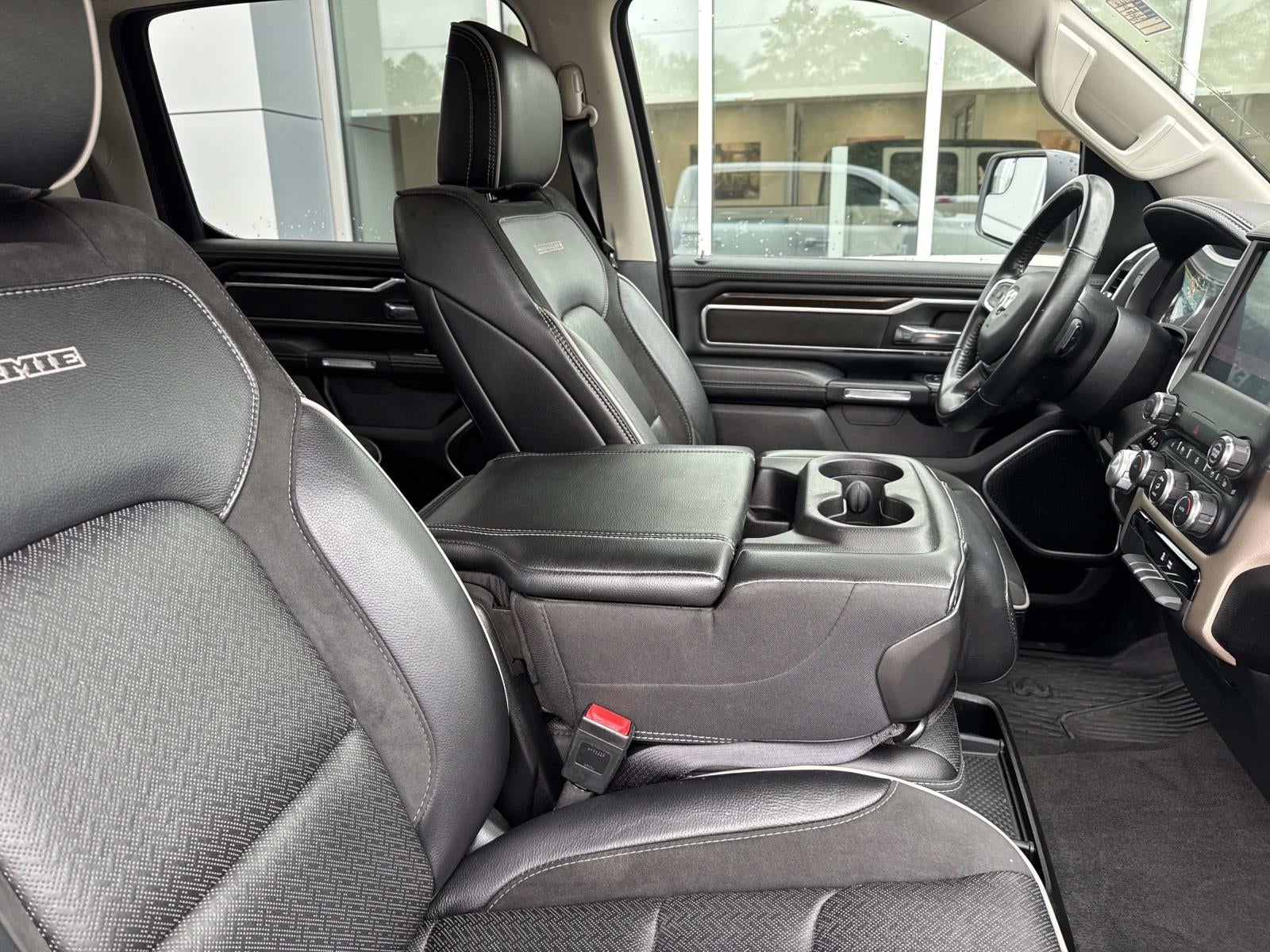 2022 RAM 1500 Laramie Crew Cab 4x4 5'7' Box