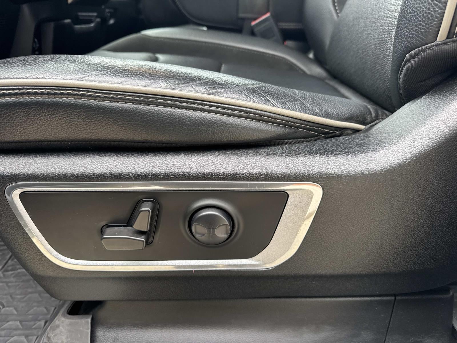 2022 RAM 1500 Laramie Crew Cab 4x4 5'7' Box