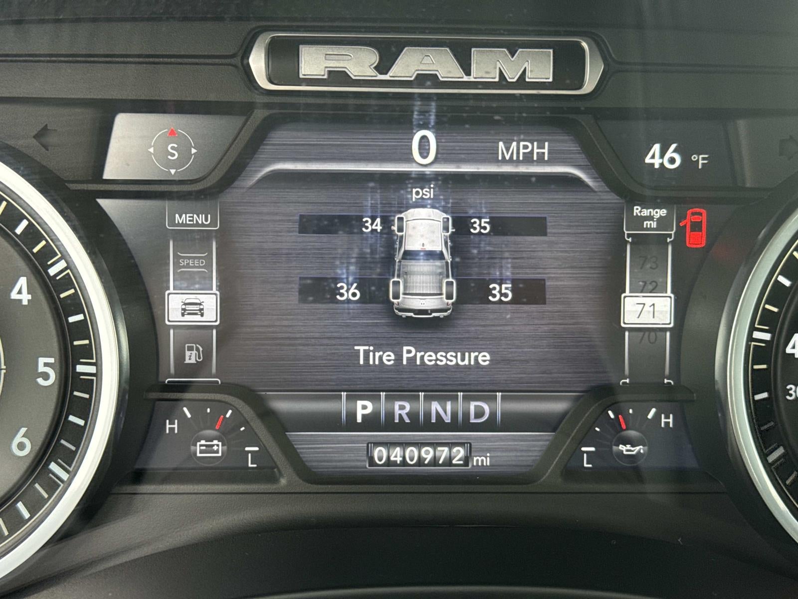 2022 RAM 1500 Laramie Crew Cab 4x4 5'7' Box