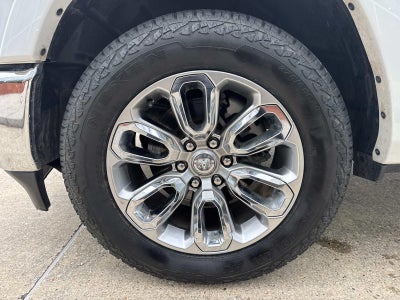 2022 RAM 1500 Laramie Crew Cab 4x4 5'7' Box