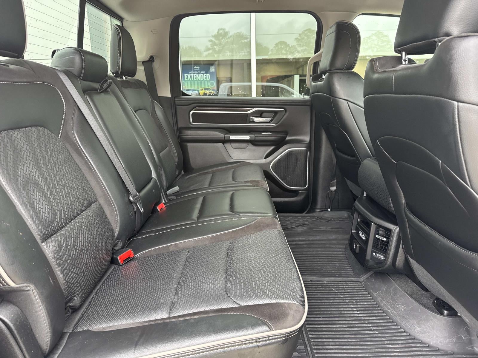 2022 RAM 1500 Laramie Crew Cab 4x4 5'7' Box