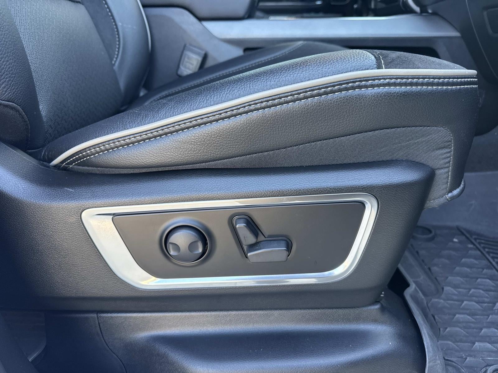 2024 RAM 1500 Laramie Crew Cab 4x4 5'7' Box