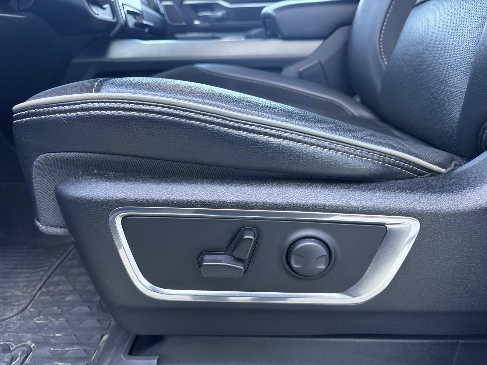 2024 RAM 1500 Laramie Crew Cab 4x4 5'7' Box