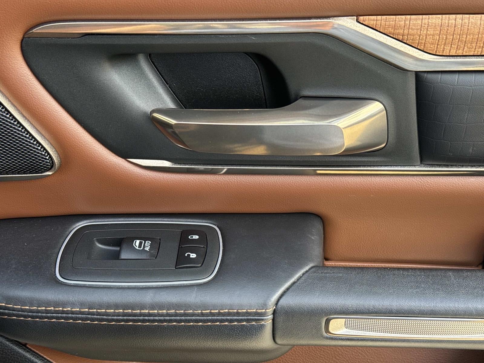 2020 RAM 1500 Laramie Longhorn Crew Cab 4x4 5'7' Box