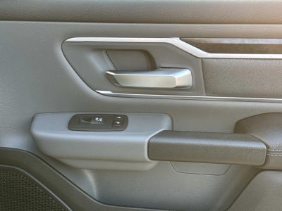 2022 RAM 1500 Big Horn Crew Cab 4x4 6'4' Box