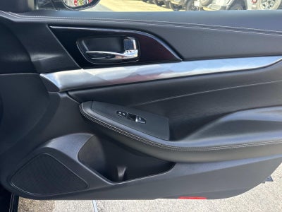 2022 Nissan Maxima SV