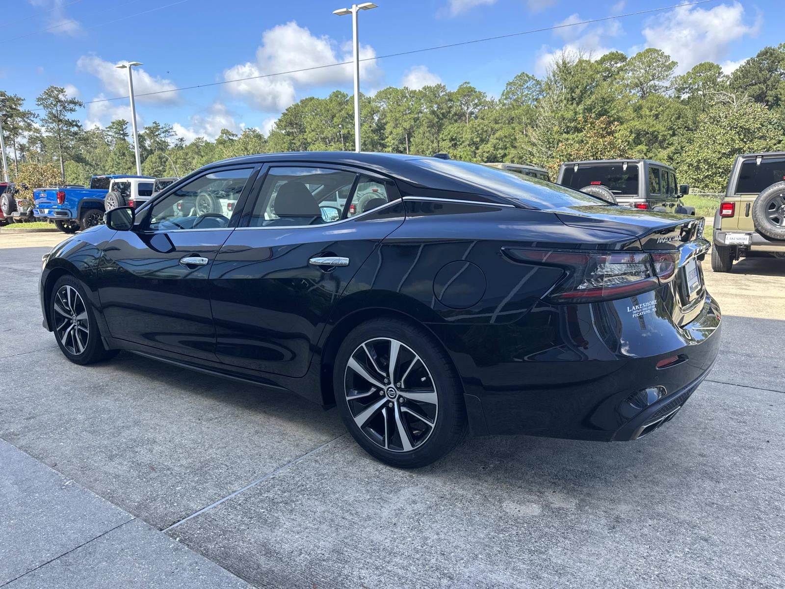 2022 Nissan Maxima SV