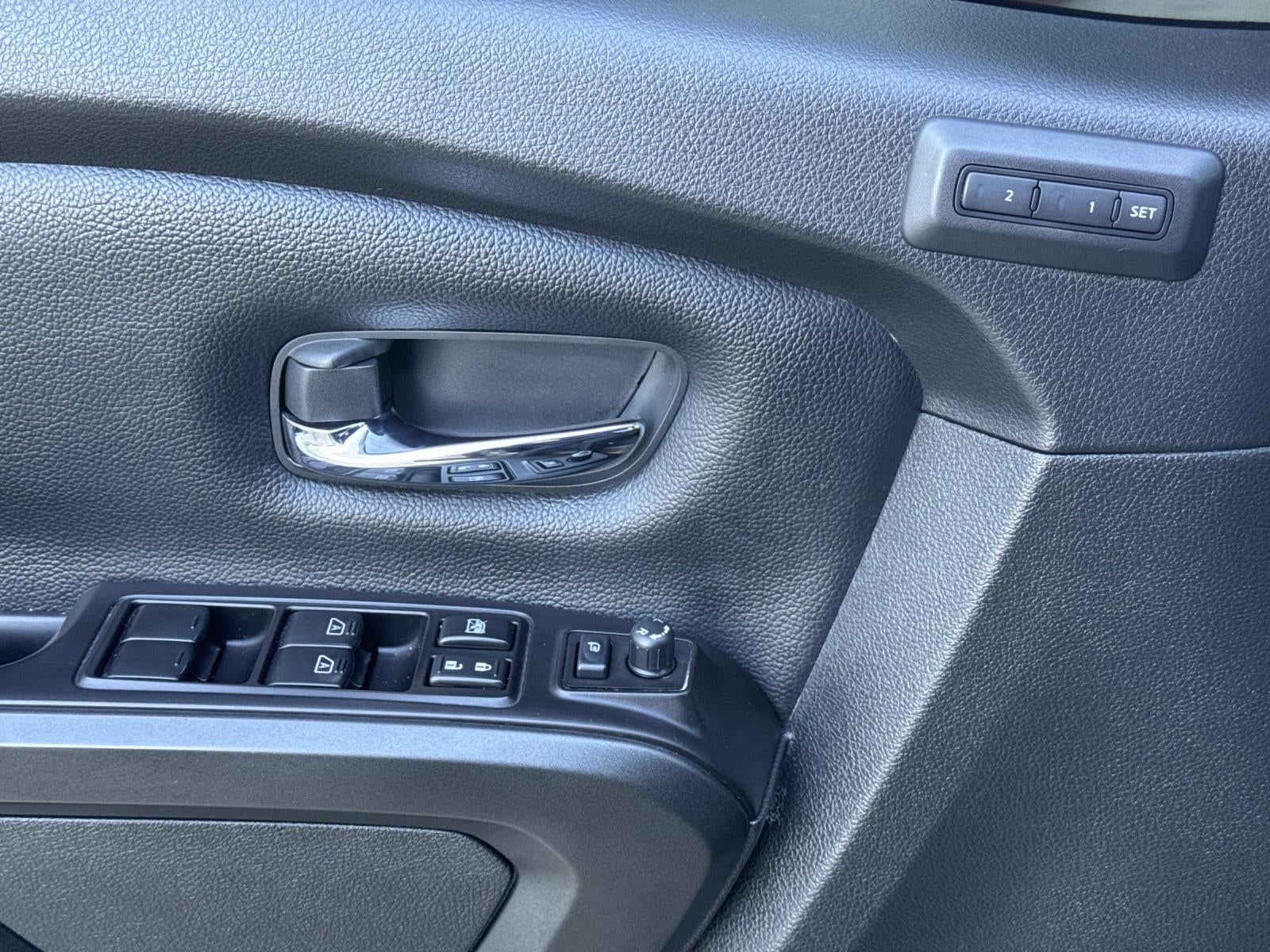 2021 Nissan TITAN Crew Cab PRO-4X 4x4