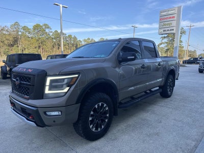 2021 Nissan TITAN Crew Cab PRO-4X 4x4
