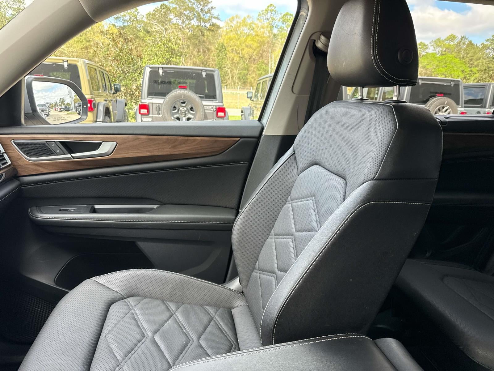 2024 Volkswagen Atlas 2.0T SE w/Technology