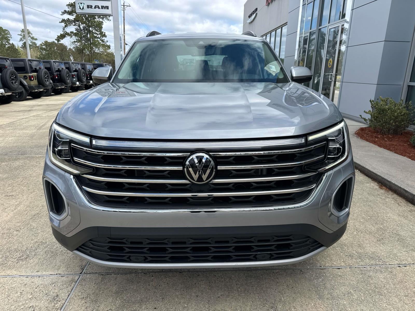 2024 Volkswagen Atlas 2.0T SE w/Technology