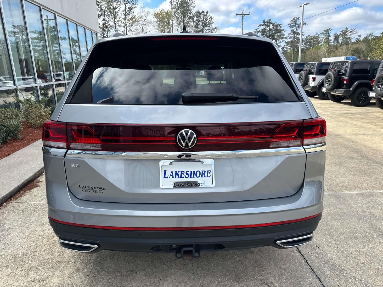 2024 Volkswagen Atlas 2.0T SE w/Technology