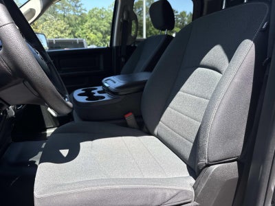 2022 RAM 1500 Classic Tradesman Crew Cab 4x4 5'7' Box