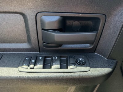 2022 RAM 1500 Classic Tradesman Crew Cab 4x4 5'7' Box