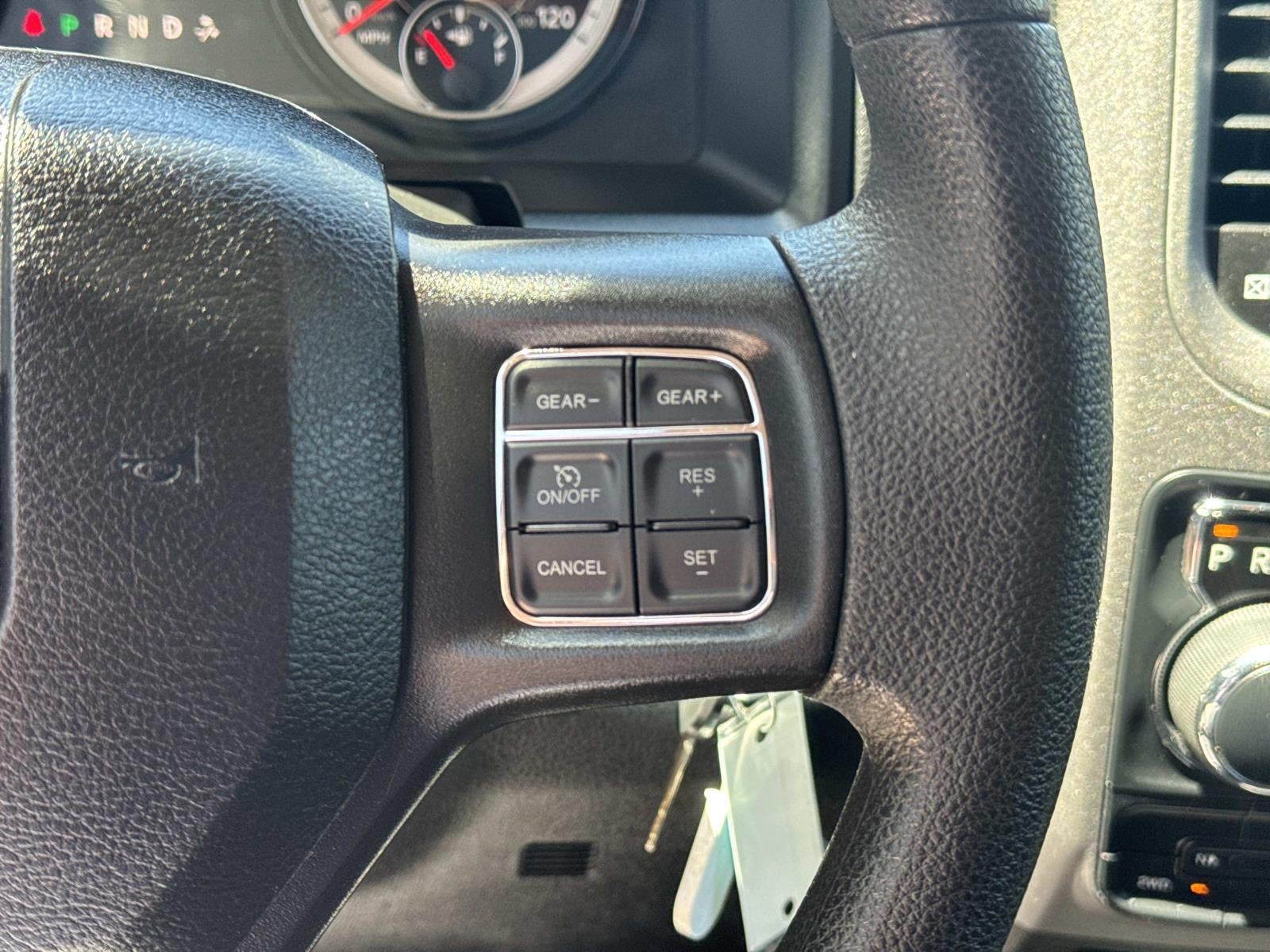2022 RAM 1500 Classic Tradesman Crew Cab 4x4 5'7' Box